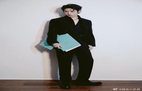 何泓姗回应浪姐争议否认轧戏延误进度